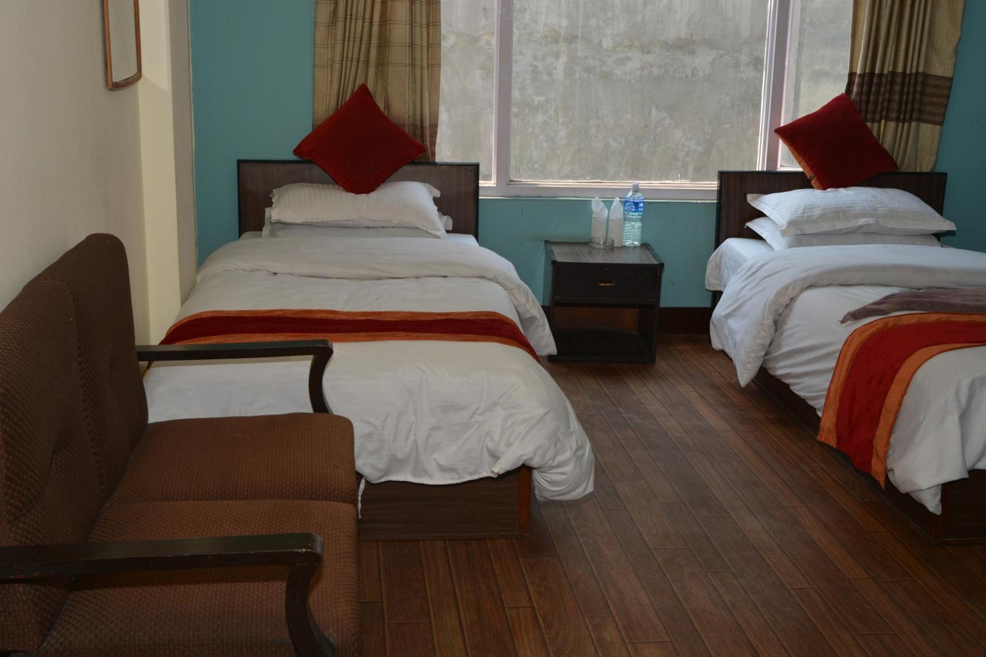 Hotel Discovery Inn Катманду Экстерьер фото