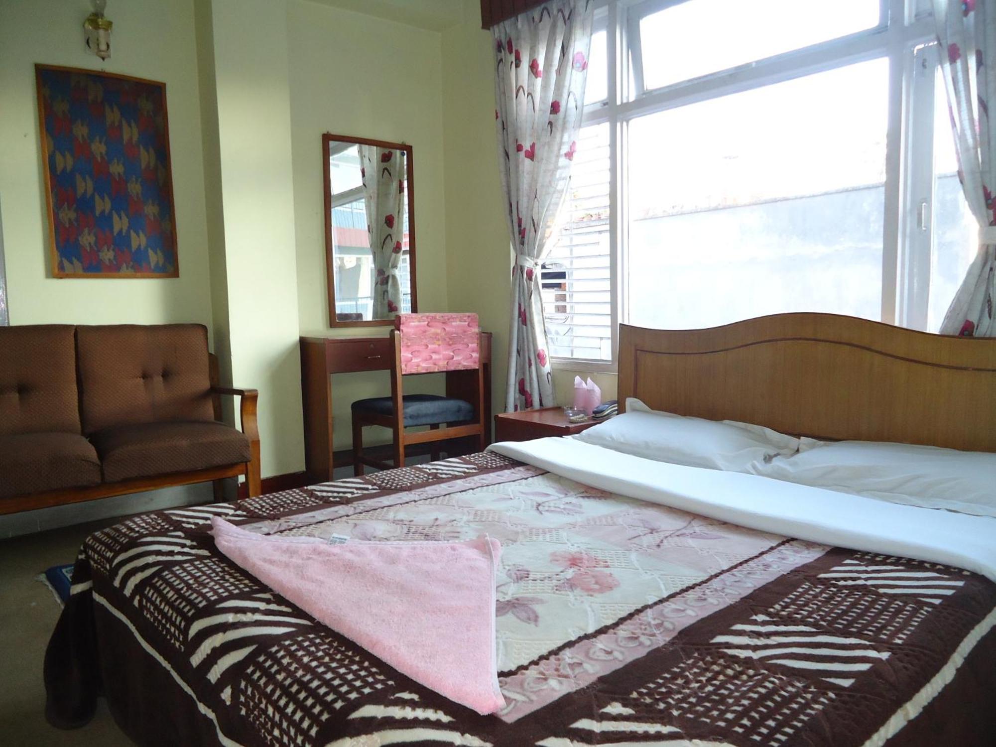 Hotel Discovery Inn Катманду Номер фото