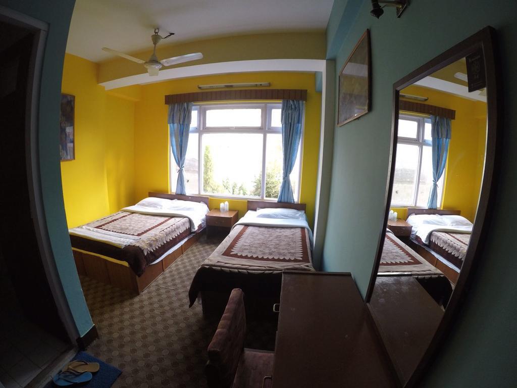 Hotel Discovery Inn Катманду Экстерьер фото
